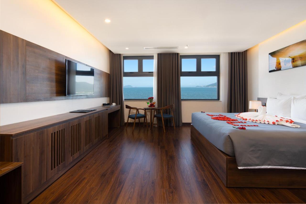 Avenis Hotel Da Nang Exteriör bild